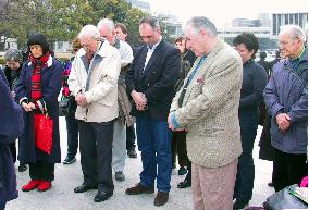 British ex-POWs visit Hiroshima peace park